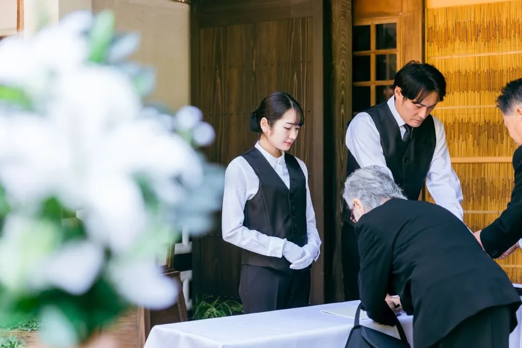 葬儀の受付係の事前準備と役割・流れ
