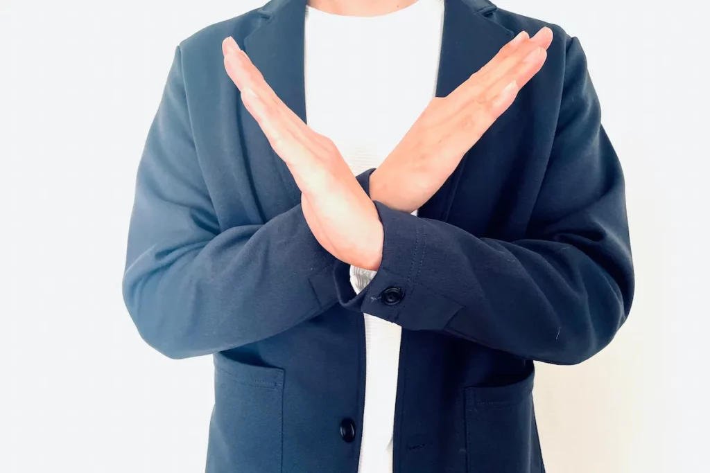 遺体引き取りや拒否と相続放棄の手続き。法的関係・ 費用負担について